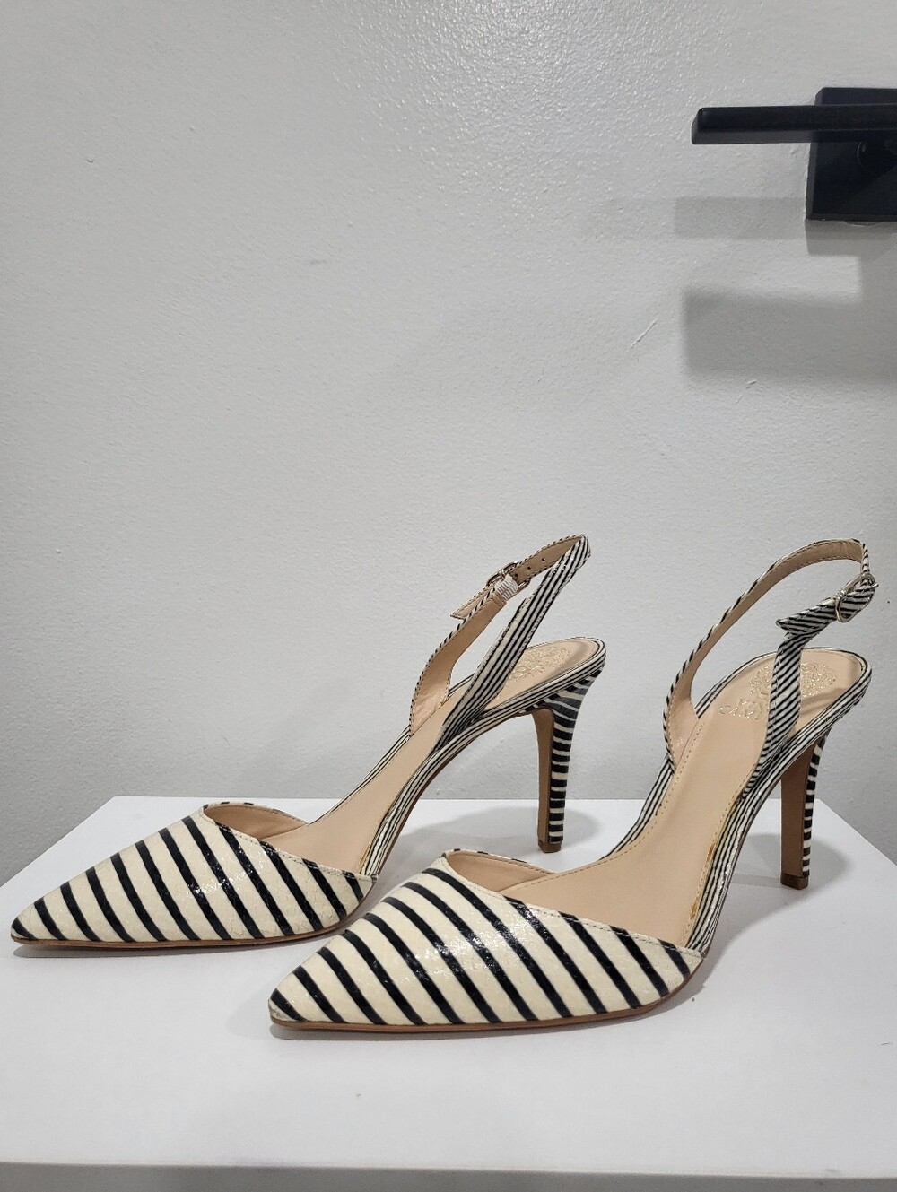 Vince Camuto Barlowe d'Orsay Striped Textured Leather Slingback Heels - Sz 10